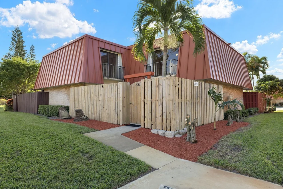 Unit for sale at 3321 Meridian Way S, Palm Beach Gardens, FL 33410