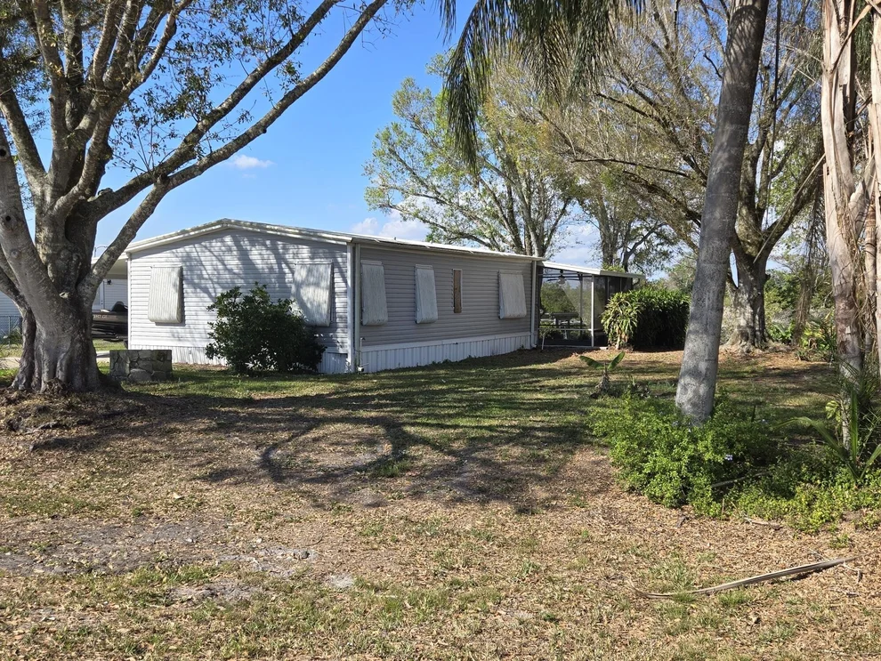 Unit for sale at 2911 SE 18th Court, Okeechobee, FL 34974