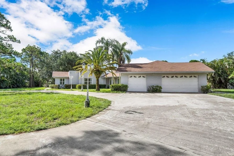 Unit for sale at 6077 Pineneedle Lane, Lake Worth, FL 33467