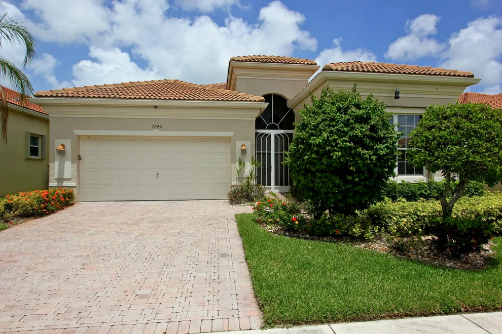 Unit for sale at 7240 Demedici Circle, Delray Beach, FL 33446