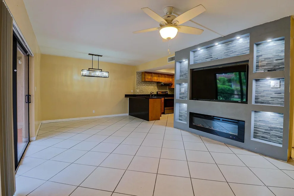 Unit for sale at 34 Seville Circle, Davie, FL 33324