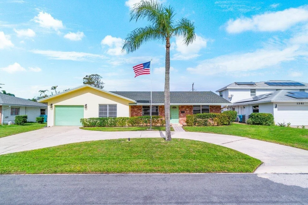 Unit for sale at 1371 SW 28 Avenue, Boynton Beach, FL 33426
