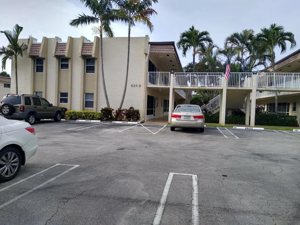 Unit for sale at 624 Snug Harbor Drive, Boynton Beach, FL 33435