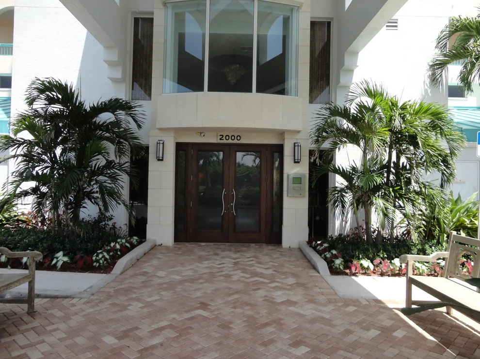 Unit for sale at 2000 S A1a, Jupiter, FL 33477