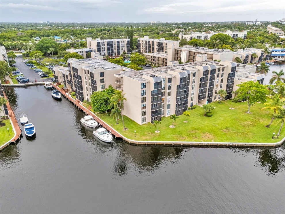 Unit for sale at 7 Royal Palm Way, Boca Raton, FL 33432