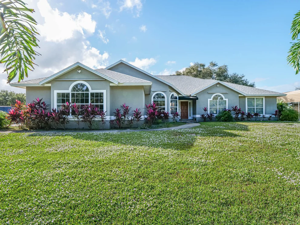 Unit for sale at 955 47th Av Avenue SW, Vero Beach, FL 32968
