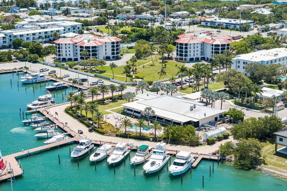 Unit for sale at 1998 W Overseas Highway, Marathon, FL 33050