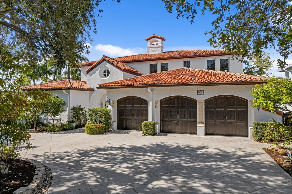 Unit for sale at 901 NW 4th Court, Boca Raton, FL 33432