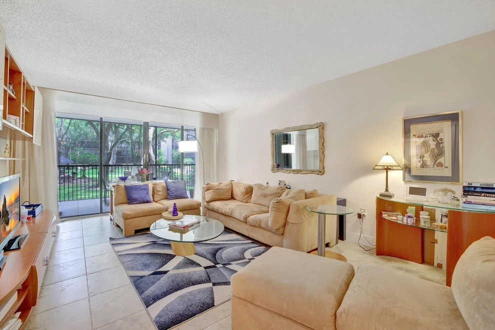 Unit for sale at 2812 N 46th Avenue, Hollywood, FL 33021