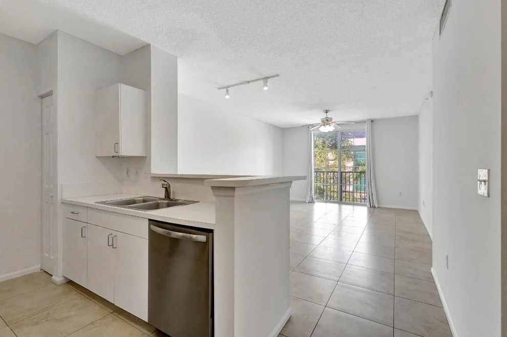 Unit for sale at 720 S Sapodilla Avenue, West Palm Beach, FL 33401