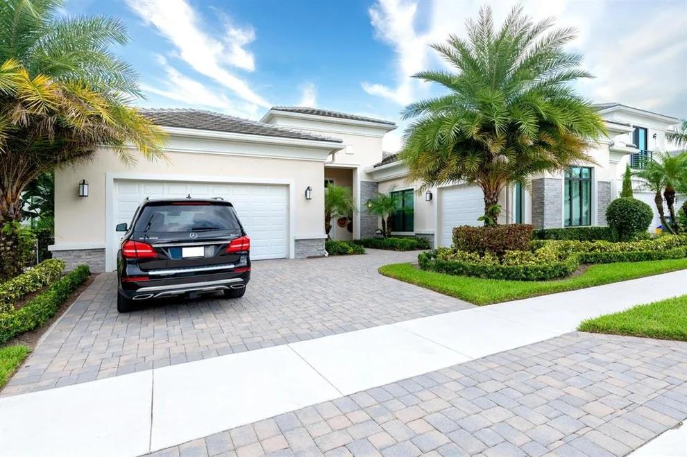 Unit for sale at 2580 NW 69th Street, Boca Raton, FL 33496