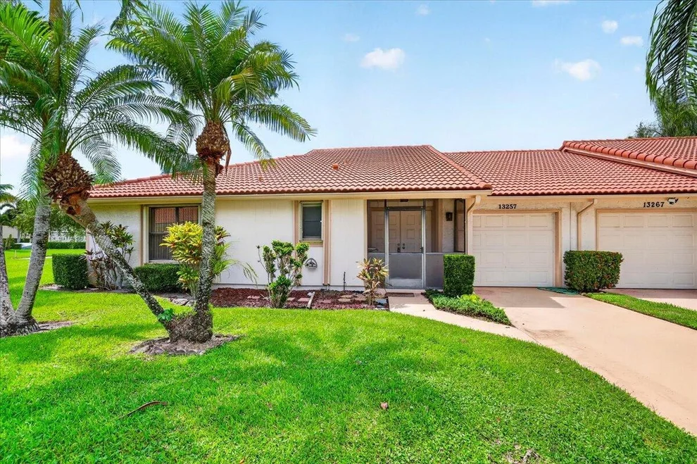 Unit for sale at 13867 EASTPOINTE Way, Palm Beach Gardens, FL 33418