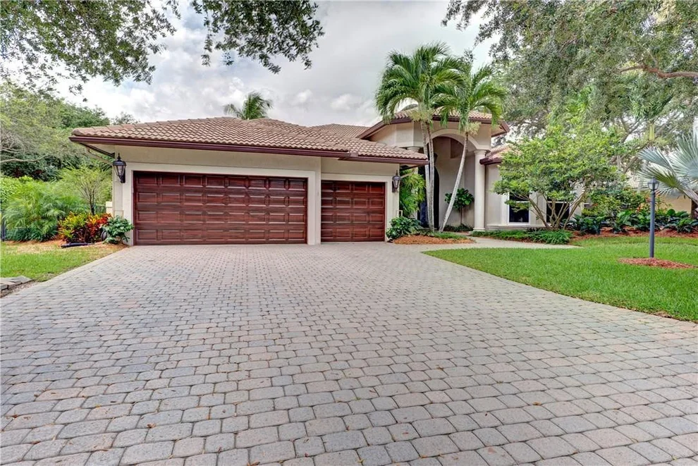 Unit for sale at 6841 NW 104th Lane, Parkland, FL 33076