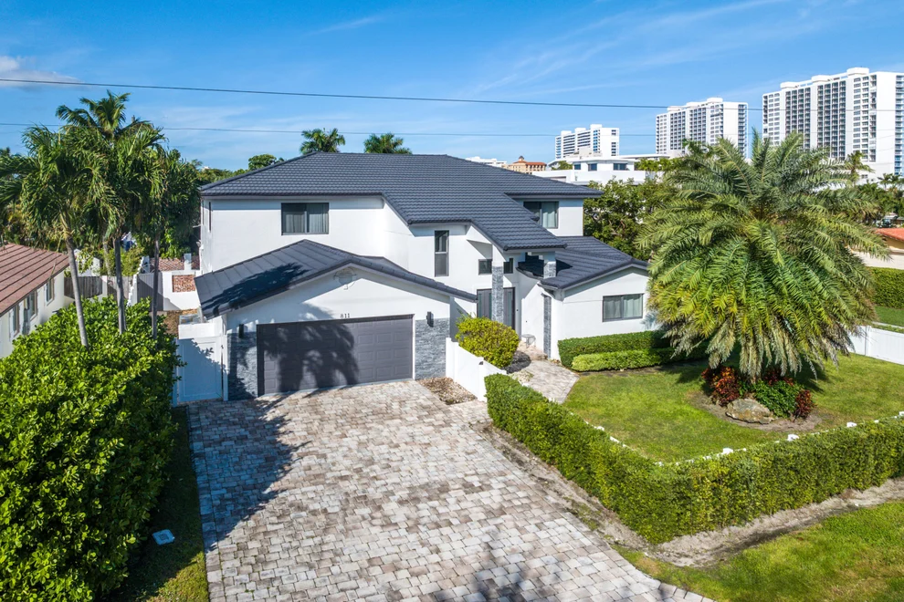 Unit for sale at 811 SE 31st Street, Boca Raton, FL 33432