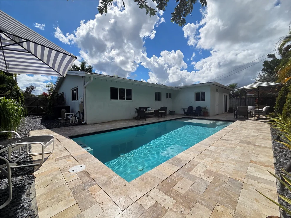 Unit for sale at 401 NW 21st Street, Wilton Manors, FL 33311