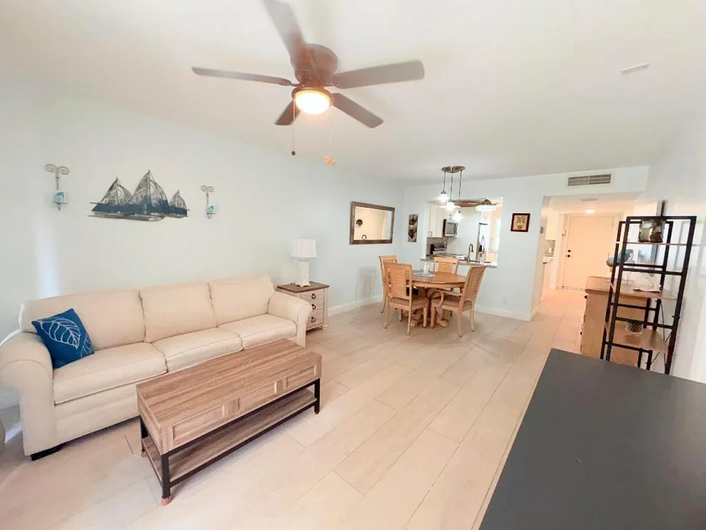 Unit for sale at 3138 Via Poinciana, Lake Worth, FL 33467