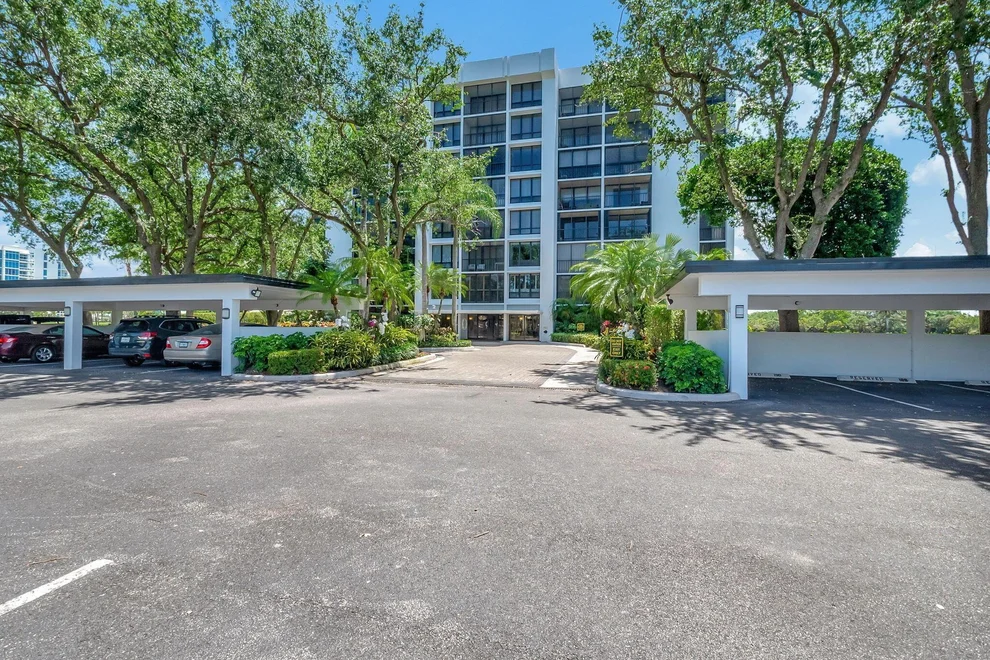 Unit for sale at 7768 Lakeside Boulevard, Boca Raton, FL 33434