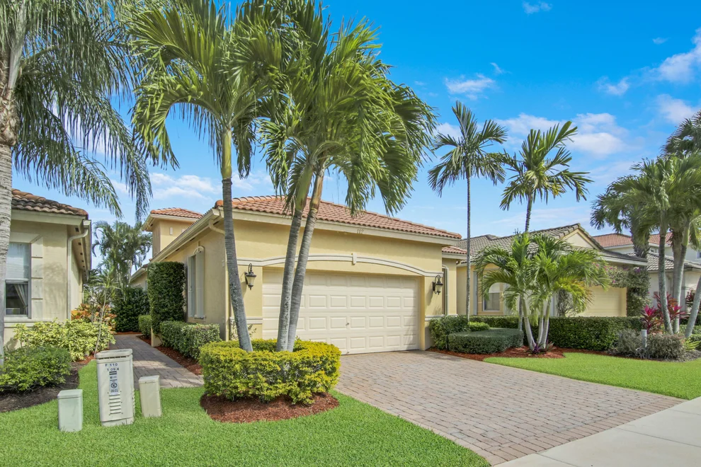 Unit for sale at 112 Isle Verde Way, Palm Beach Gardens, FL 33418