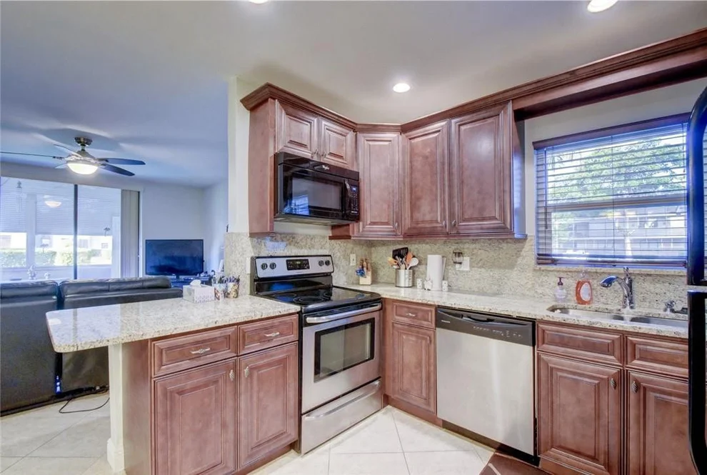 Unit for sale at 8410 W Sample Road, Coral Springs, FL 33065