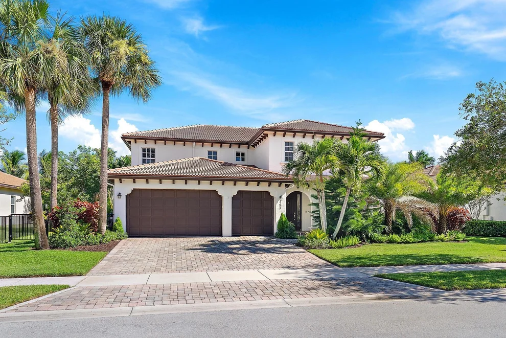 Unit for sale at 111 Manor Circle, Jupiter, FL 33458