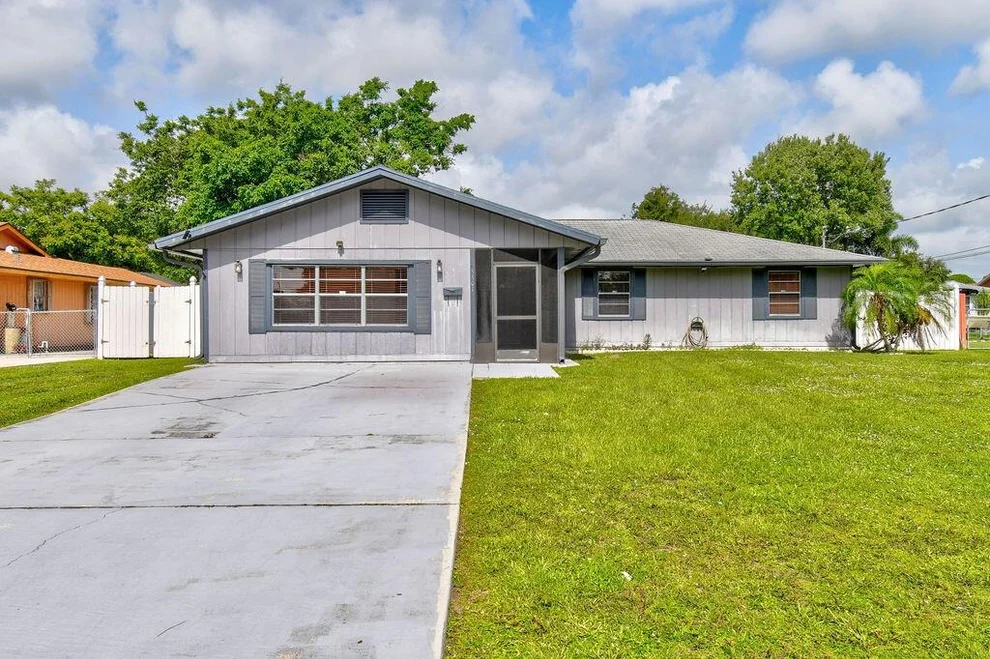 Unit for sale at 5501 Palm Drive, Fort Pierce, FL 34982