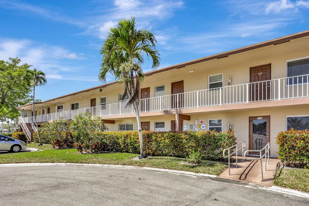 Unit for sale at 7355 NW 4th Place, Margate, FL 33063