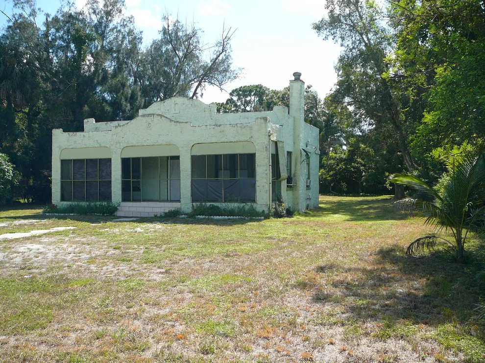Unit for sale at 2926 Sunrise Boulevard, Fort Pierce, FL 34982