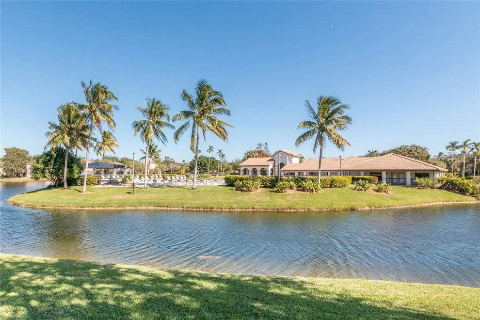 Unit for sale at 10631 NW 14 Street, Plantation, FL 33322