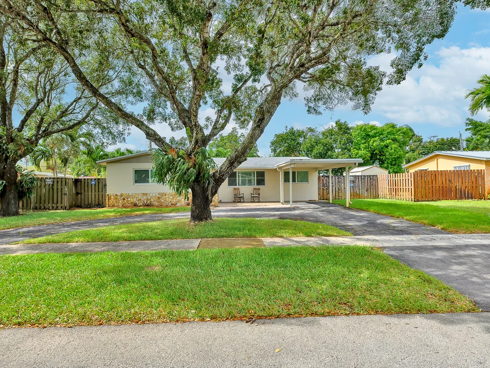 Unit for sale at 4973 SW 91 Terrace, Cooper City, FL 33328