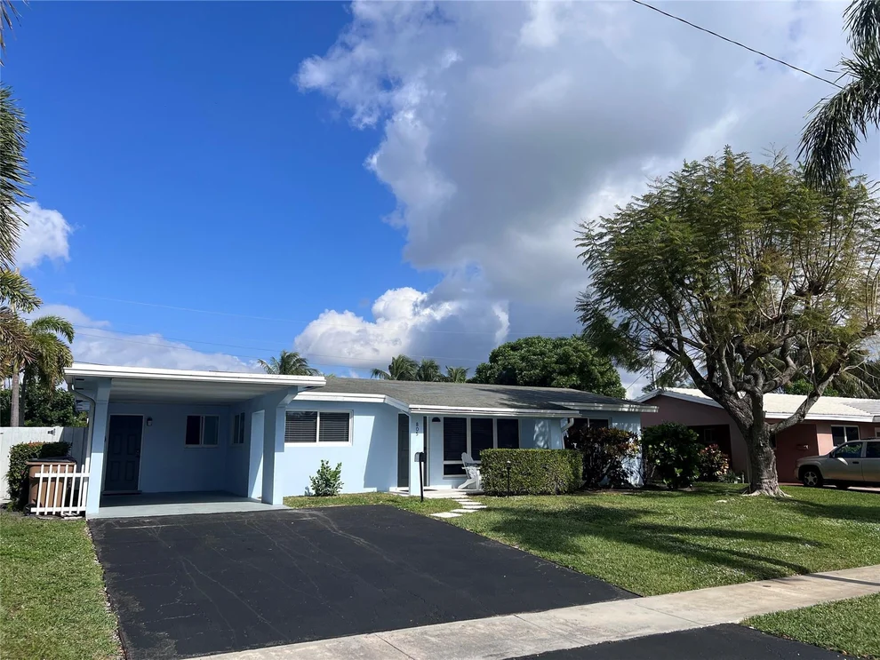 Unit for sale at 805 SE 16th Court, Deerfield Beach, FL 33441