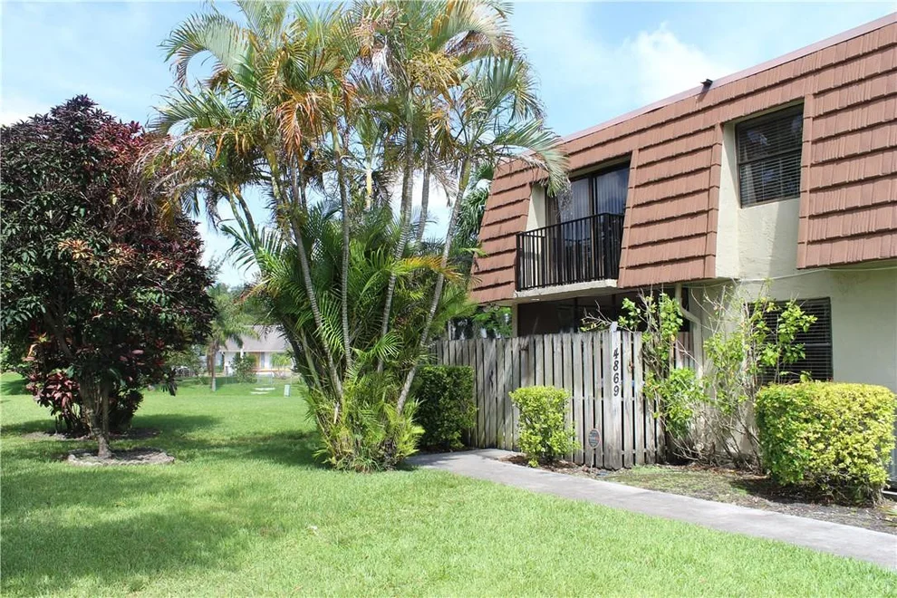 Unit for sale at 4869 NW 95th Avenue, Sunrise, FL 33351