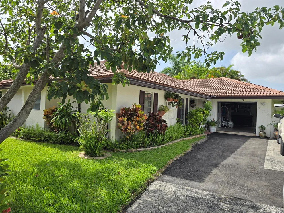Unit for sale at 304 Knob Hill Boulevard, Boca Raton, FL 33431