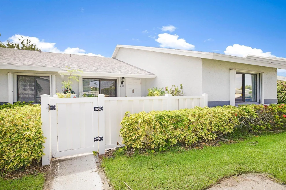 Unit for sale at 2641 Gately Drive W, West Palm Beach, FL 33415