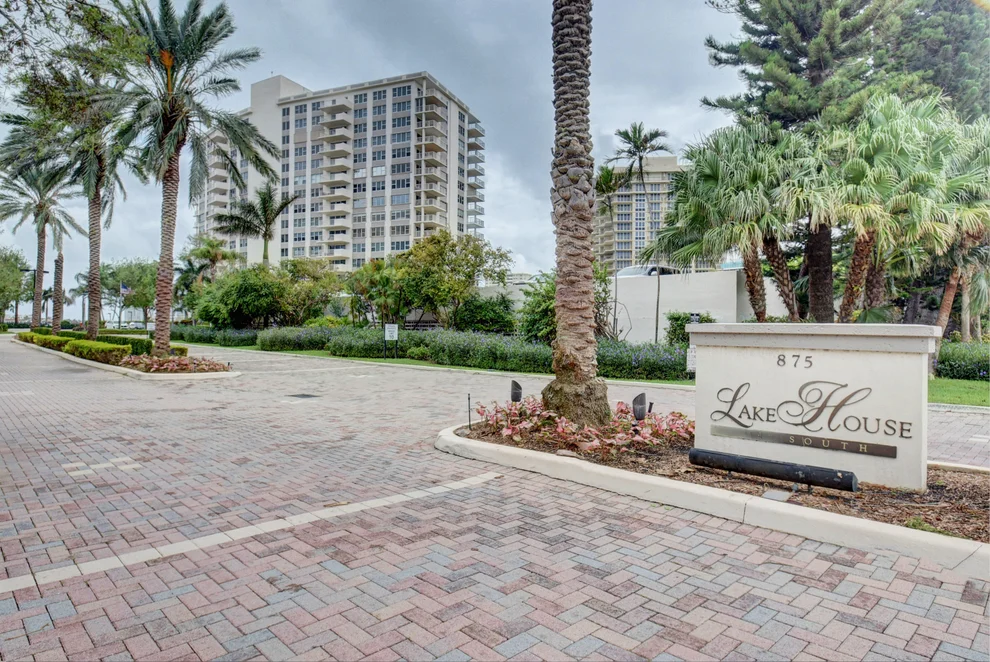 Unit for sale at 875 E Camino Real, Boca Raton, FL 33432