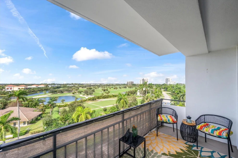 Unit for sale at 1500 Presidential Way, West Palm Beach, FL 33401