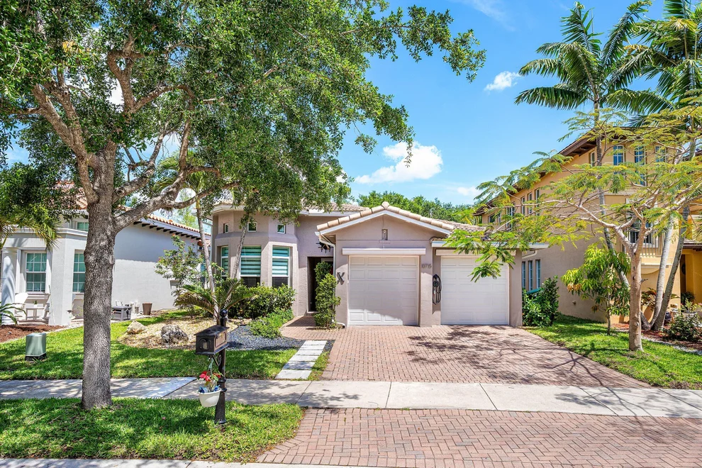 Unit for sale at 10715 NW 83rd Court, Parkland, FL 33076