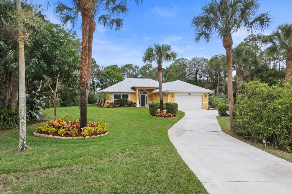 Unit for sale at 16146 78th Drive N, Palm Beach Gardens, FL 33418