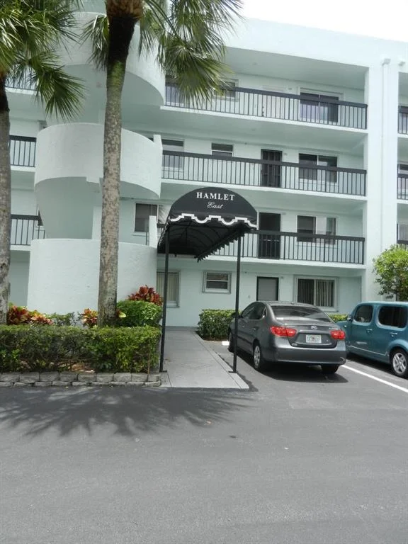 Unit for sale at 6698 10th Avenue N, Lake Worth, FL 33467