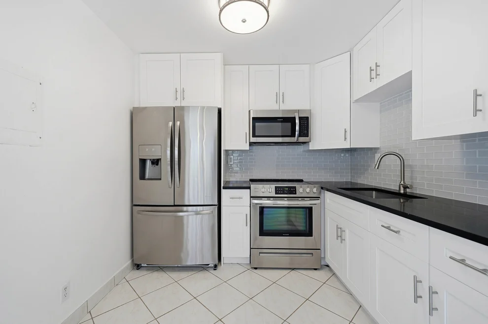 Unit for sale at 249 Burgundy F, Delray Beach, FL 33484
