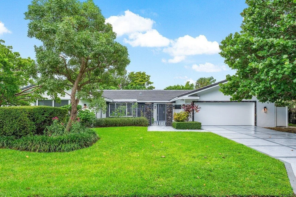 Unit for sale at 2401 Banyan Road, Boca Raton, FL 33432