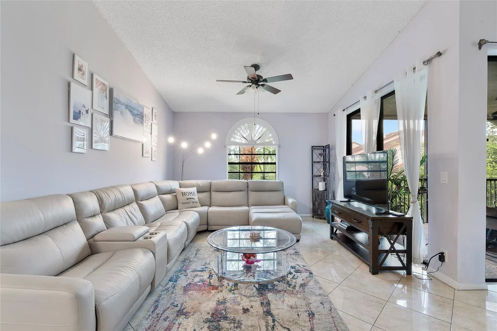 Unit for sale at 10730 NW 14th Street, Plantation, FL 33322