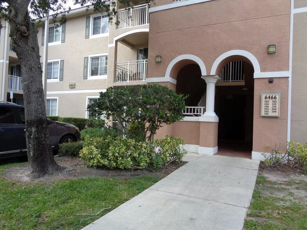 Unit for sale at 6466 Emerald Dunes Drive, West Palm Beach, FL 33411