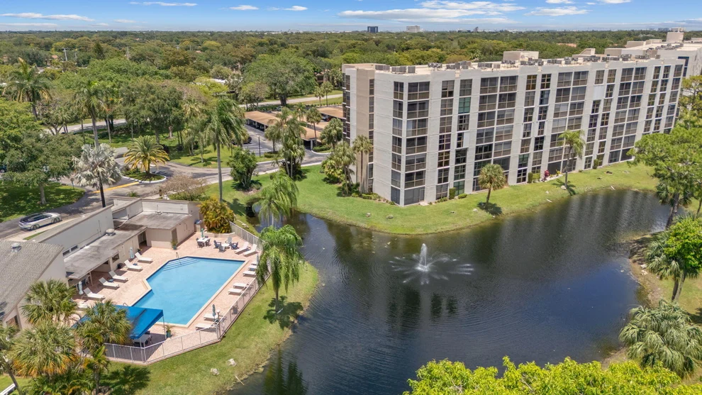 6562 Boca Del Mar Drive