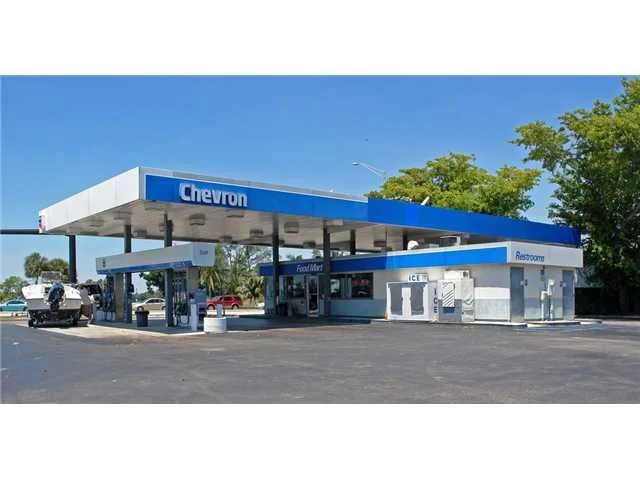 Unit for sale at 1400 N Federal Highway, Pompano Beach, FL 33062