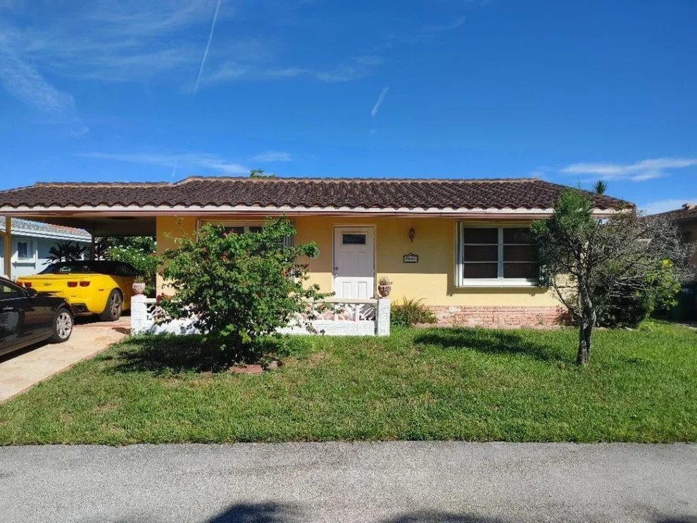 Unit for sale at 5004 NW 49th Road, Tamarac, FL 33319