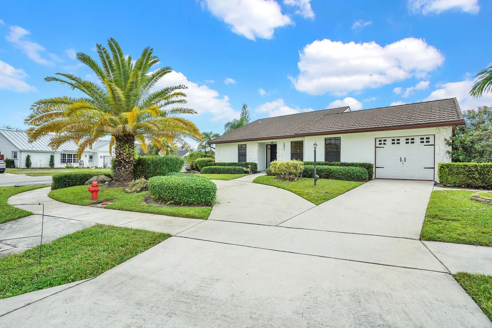 Unit for sale at 5901 White Cypress Drive, Lake Worth, FL 33467