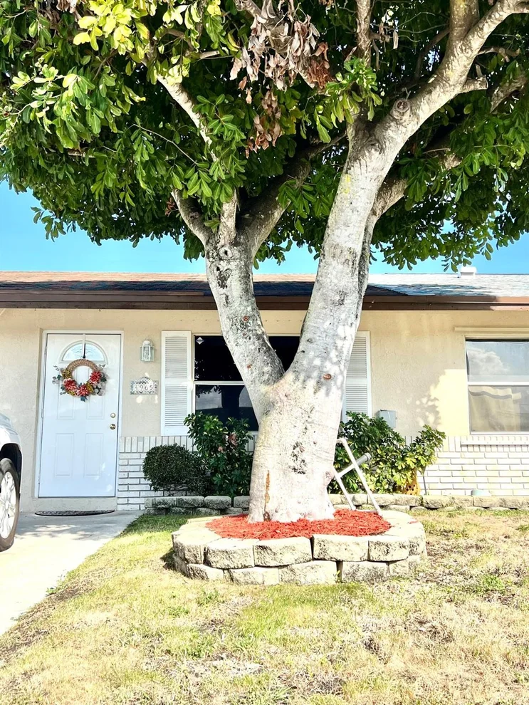 Unit for sale at 4965 Pimlico Court, West Palm Beach, FL 33415