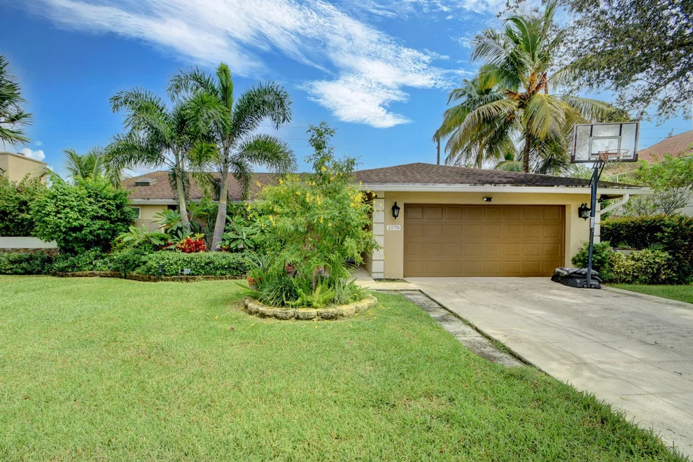 Unit for sale at 1570 Farmington Avenue, Wellington, FL 33414