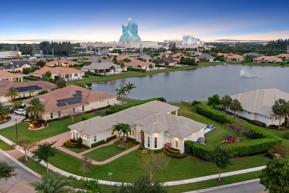 Unit for sale at 4830 W Sterling Ranch Circle, Davie, FL 33314