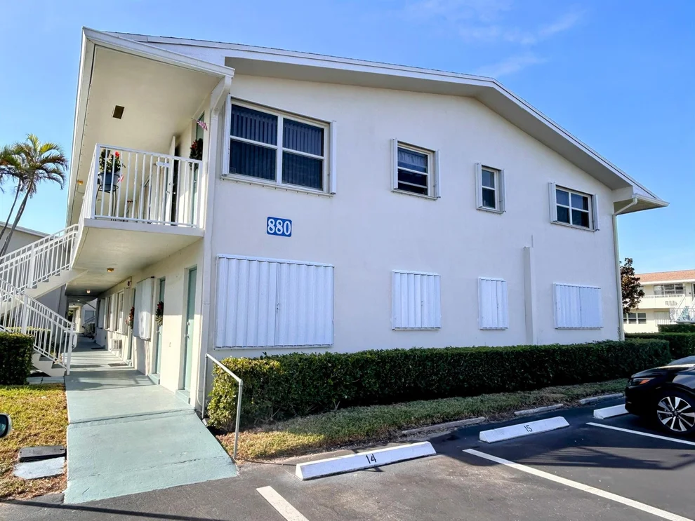 Unit for sale at 880 Horizons W, Boynton Beach, FL 33435